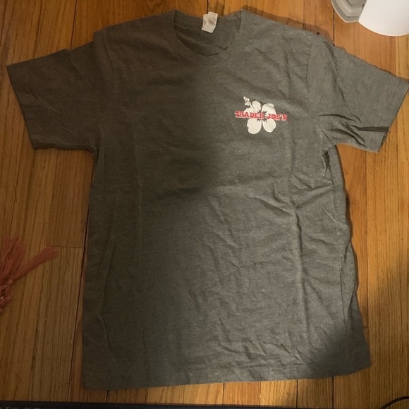 trader joe’s grey t-shirt - Picture 2 of 3